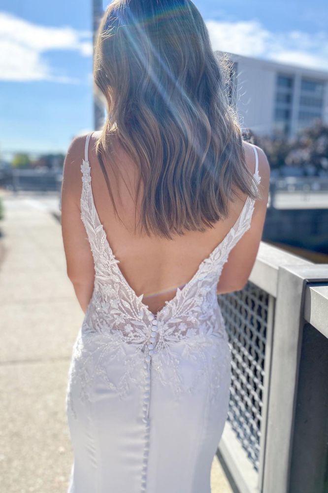 Sweetheart Spaghetti Straps Appliques Lace Mermaid Open Back Wedding Dress