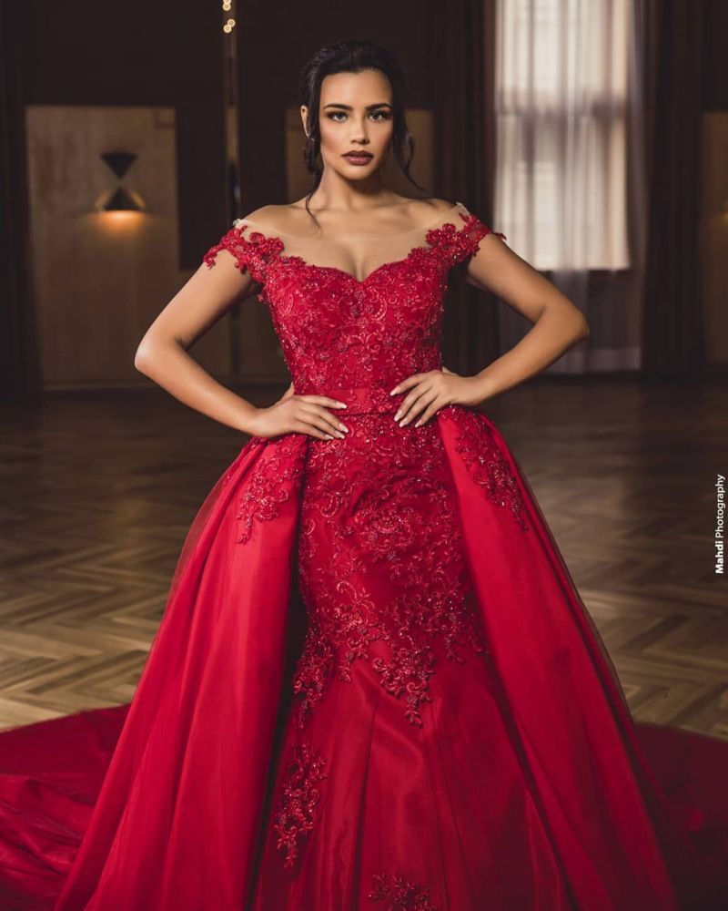 Charming Red Off Shoulder Lace Appliques Mermaid Prom Gown with Detachable Sweep Train