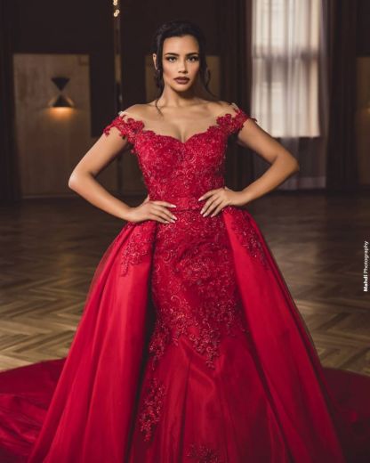 Charming Red Off Shoulder Lace Appliques Mermaid Prom Gown with Detachable Sweep Train