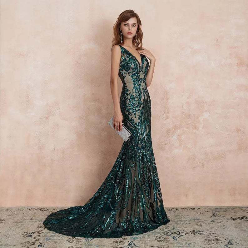 Stylish V-Neck Sleeveless Mermaid Prom Maxi Gown with Glitter Sequins Appliques