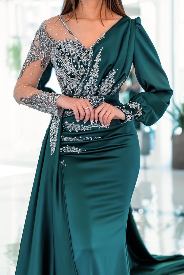 Charming Unique Satin Sheath V-neck Long Sleeves Zipper Sweep Train Prom Dress with Crystals