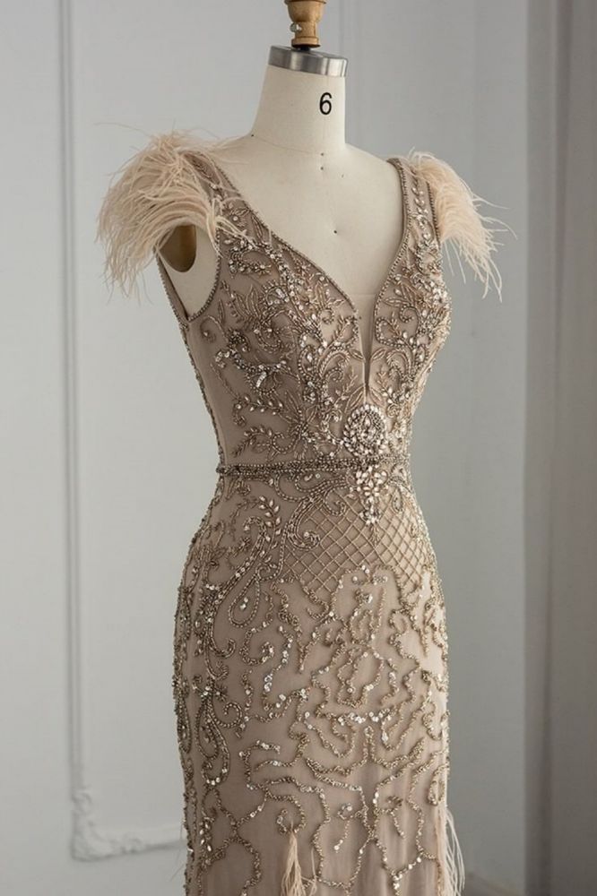 Gorgeous V-Neck Shinystones Beading Mermaid Evening Gown with Feather Dubai Party Gowns