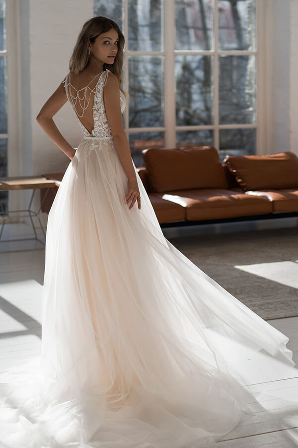 V-neck Ivory Chiffon Beach Boho Bridal Gowns