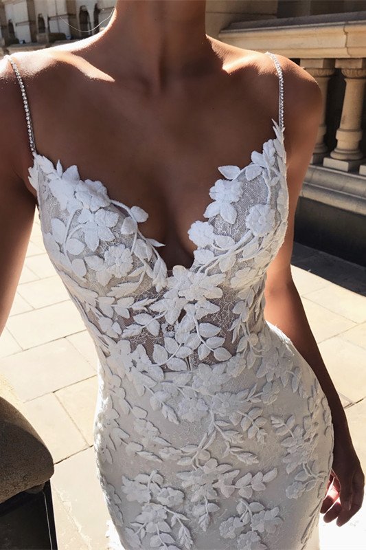 Sexy Spaghetti Straps V Neck Lace Prom Dresses|Long Sleeveless Floor Length Evening Gown