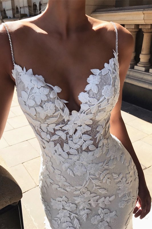 Sexy Spaghetti Straps V Neck Lace Prom Dresses|Long Sleeveless Floor Length Evening Gown
