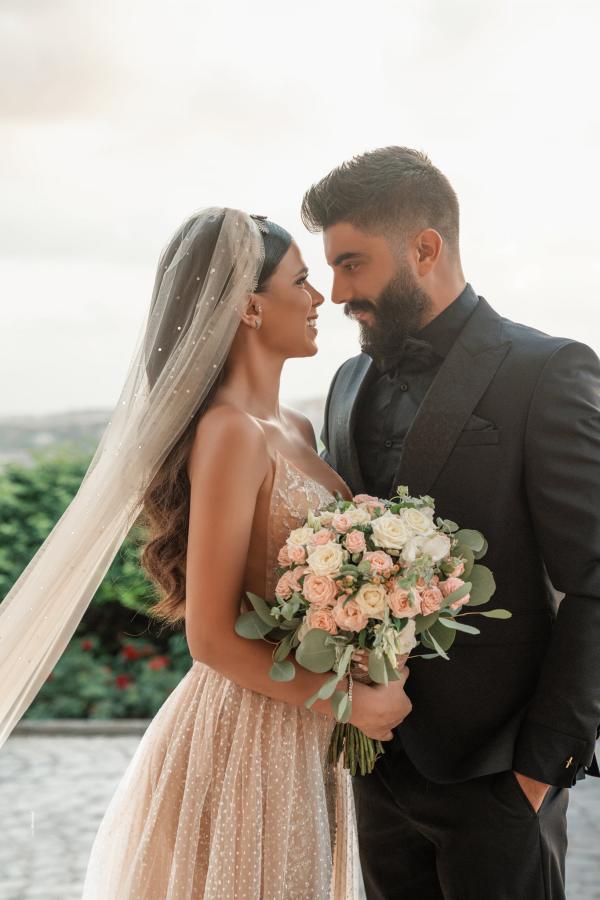 Stylish Sleeveless V-Neck Evening Party Dress Aline Backless Prom Dress with Lace Appliques