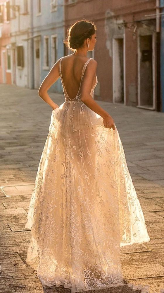 Chic Champange V-neck Sleeveless Long Lace High waist Wedding Dress