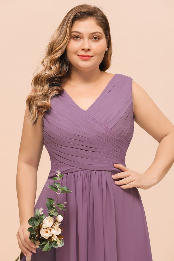 Plus Size Sleeveless Wrinkles Chiffon Chiffon Bridesmaid Dress V-Neck Long Evening Dress