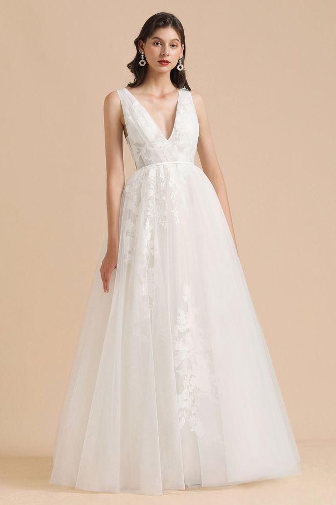 Ivory V-Neck Tulle Lace Appliques Simple Wedding Dress Garden Wedding Gowns Floor Length