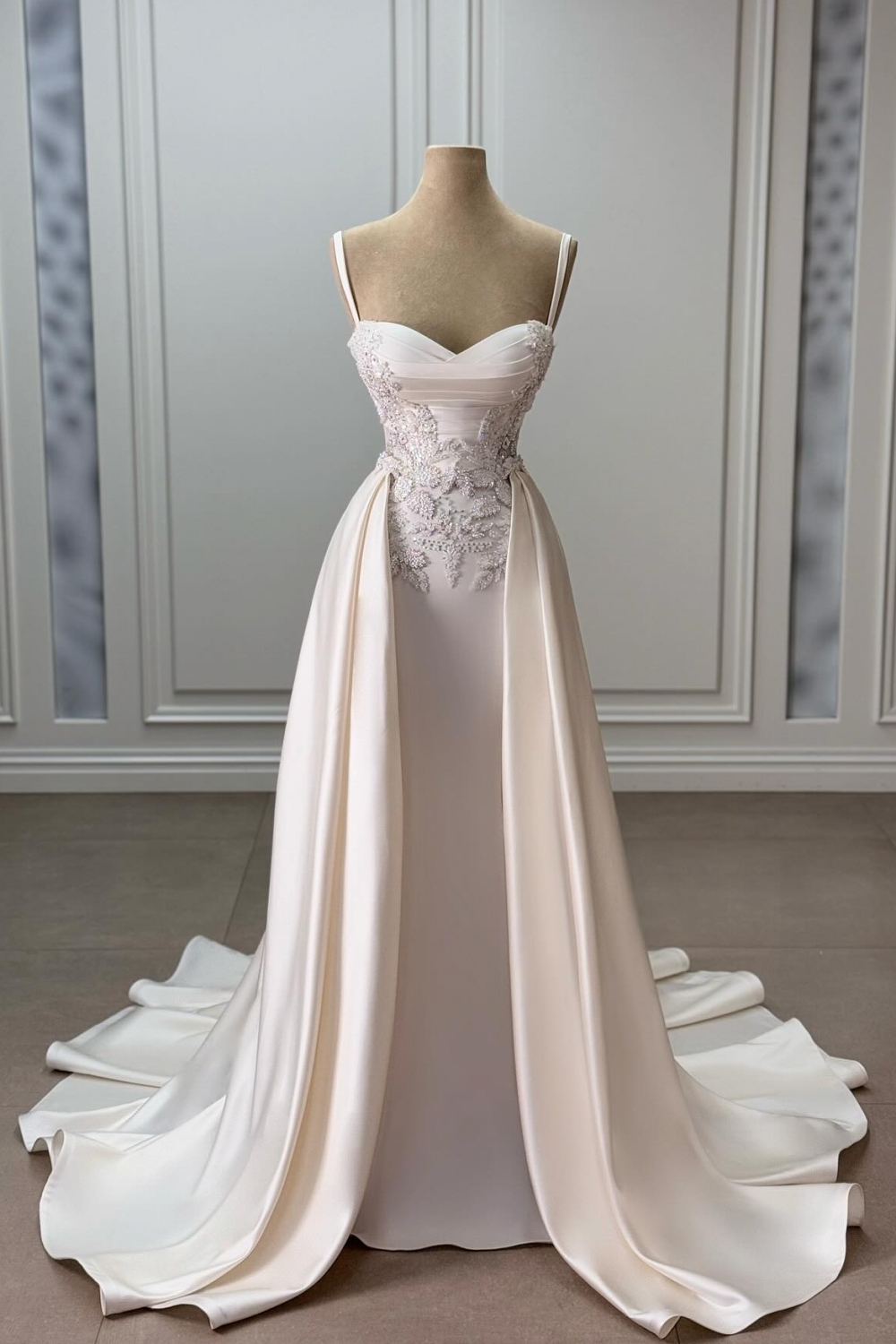 Classy Sweetheart Appliques Lace Mermaid Prom Dresses with Train