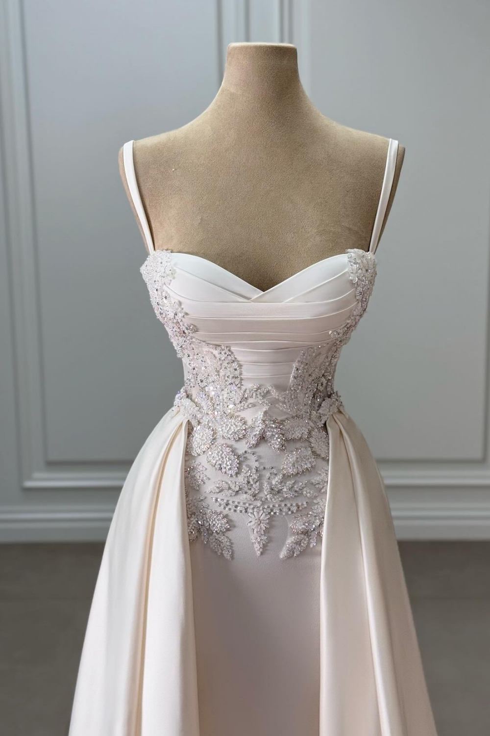Classy Sweetheart Appliques Lace Mermaid Prom Dresses with Train