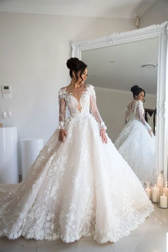 Exquisite Long Sleeve Appliques Sheer Tulle A-line Bridal Gowns