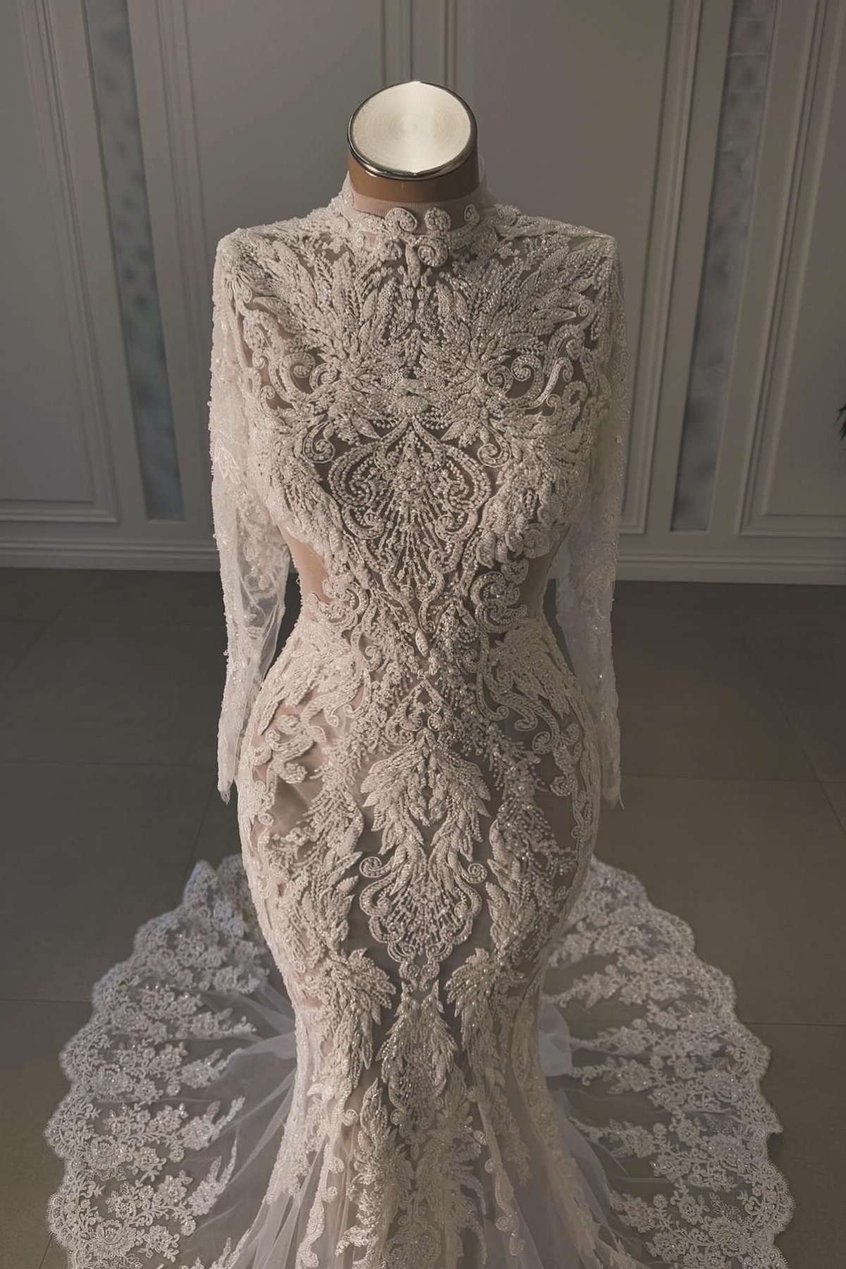 High-neck Appliques Lace Long Sleeve Mermaid Wedding Dresses