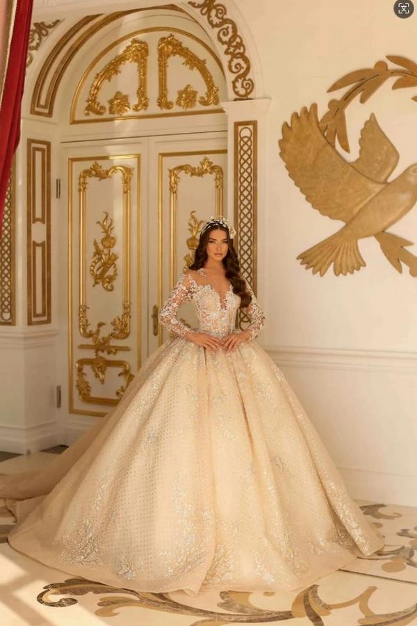 Ivory Lace Luxury Ball Gown Wedding Dresses