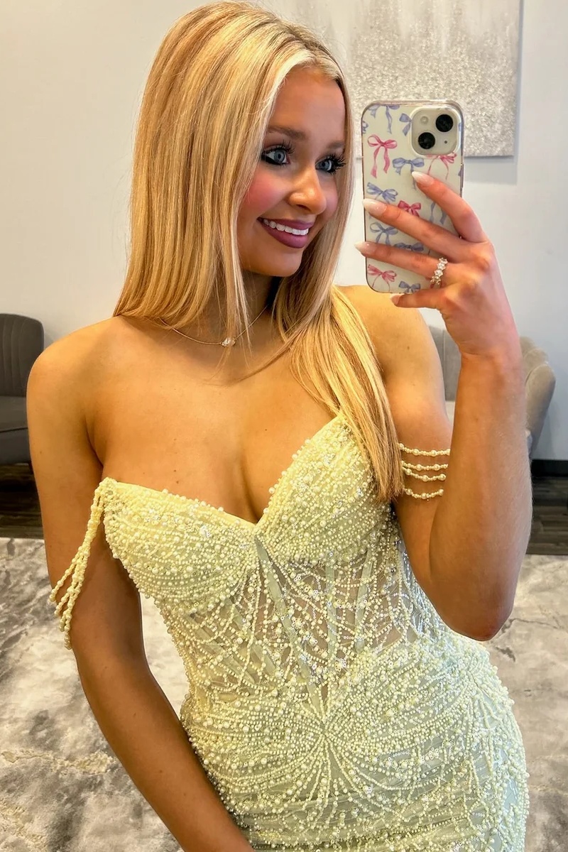 Pink Off-the-Shoulder Sweetheart Beaded Corset Tight Short Homecoming Dress