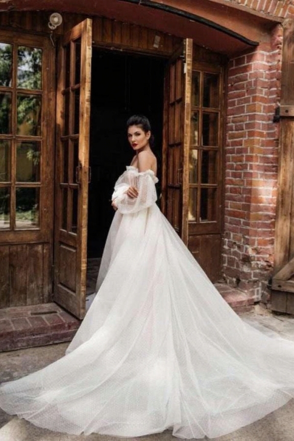 Long Bubble Sleeves Tulle Ball Gown Wedding Dresses