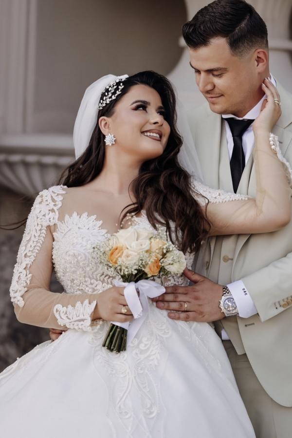 Long sleeves Lace Ball Gown White White Puffy Wedding Dresses