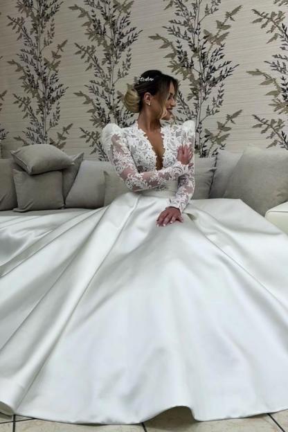 Long sleeves V-neck Satin Court Train White Wedding Dresses