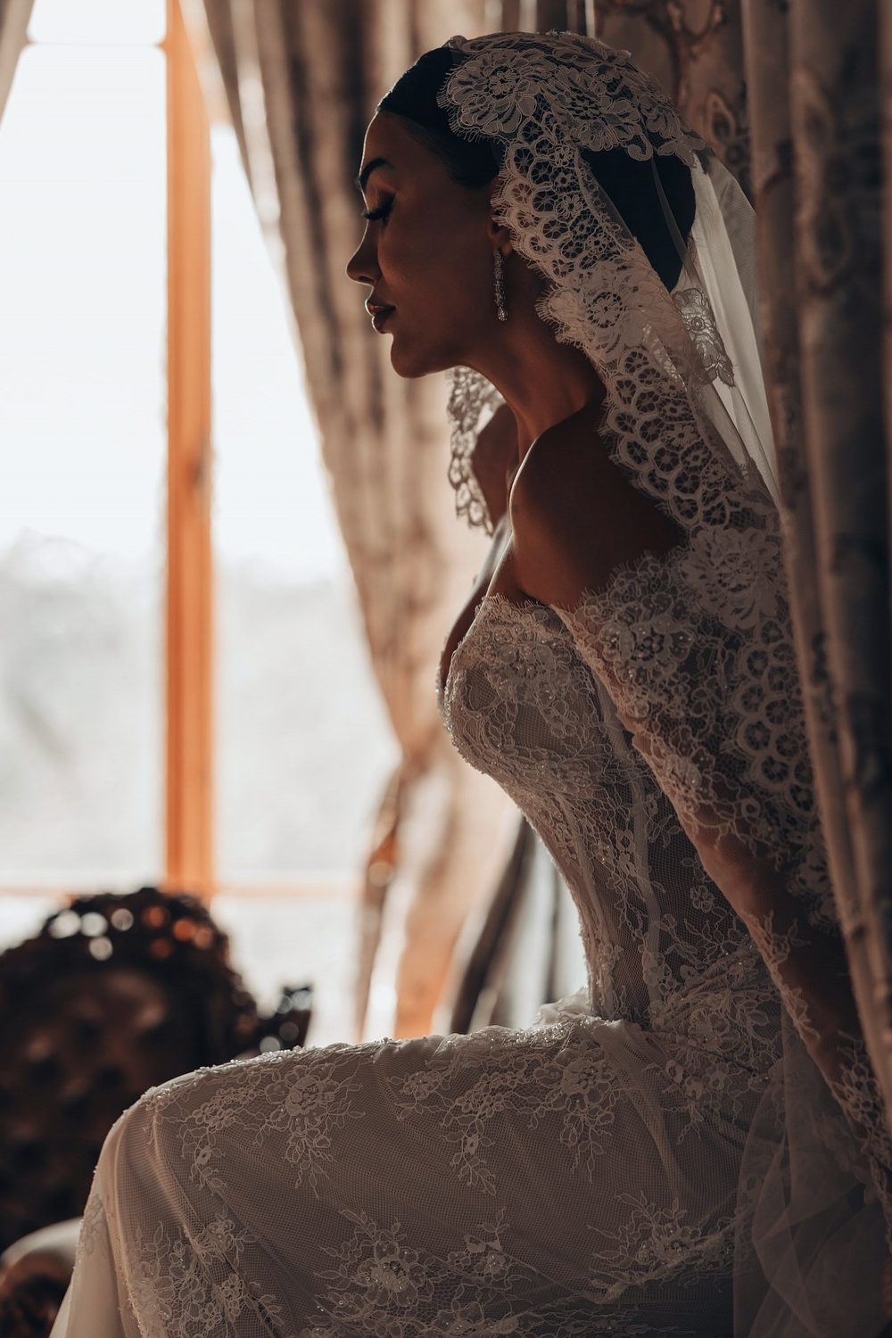 Off-the-Shoulder Appliques Lace Mermaid Wedding Dresses Long Sleeve