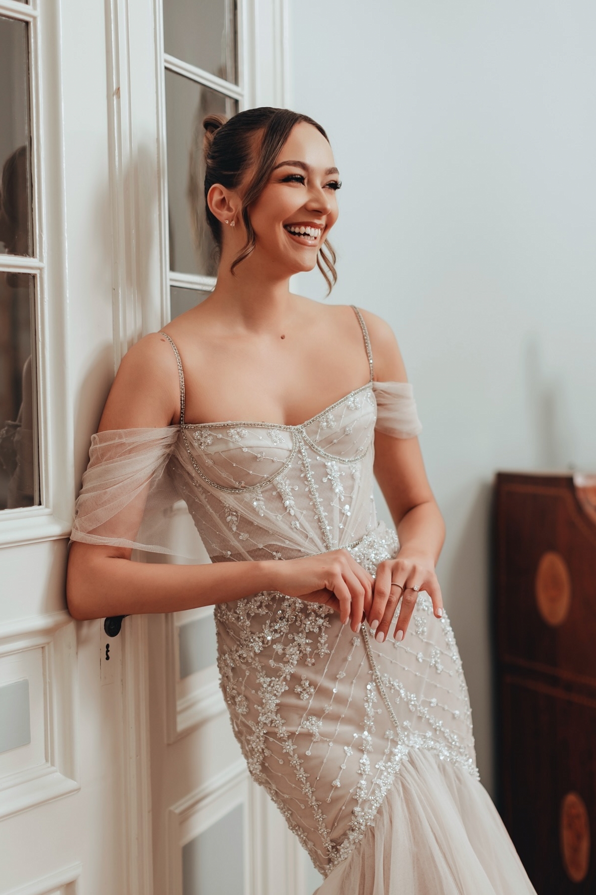 Off the Shoulder Spaghetti Straps Ivory Tulle Lace Flower Mermaid Wedding Dresses