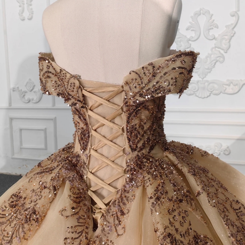 Off-the-Shoulder Gold Appliques Ball Gown Quinceanera Dresses Tulle Sweet 16 Dress