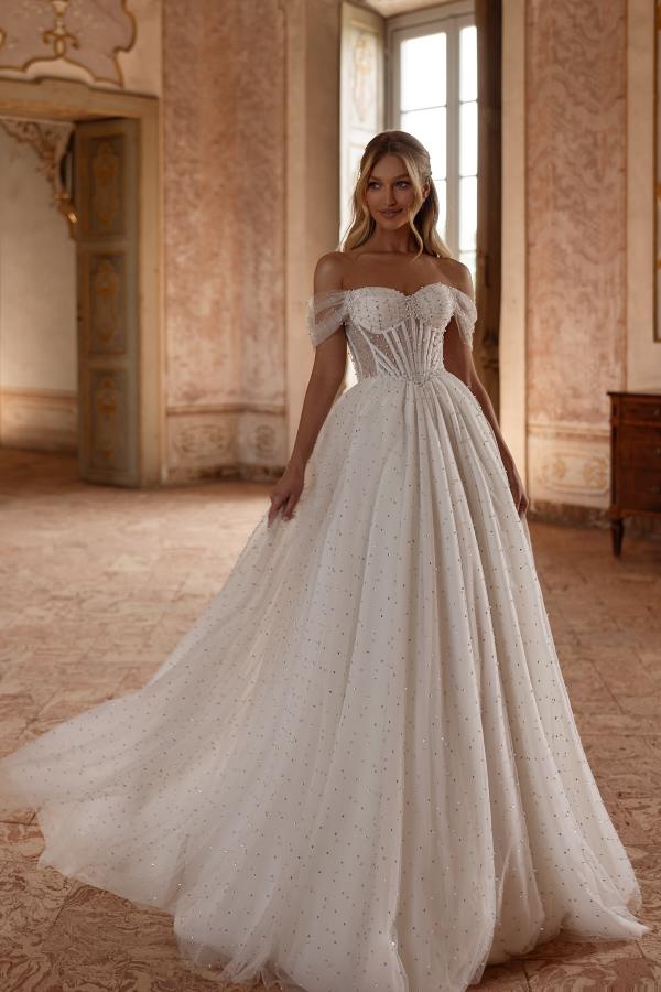 Off the shoulder White Ball Gown Church Wedding Dresses