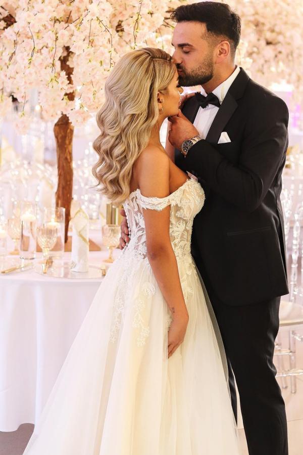 Off the shoulder White Lace Flowy Wedding Dresses