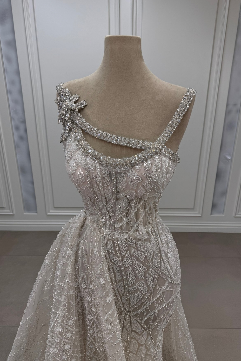 Sexy Sequins Crystal Detailing Floor-length Mermaid Prom Dresses