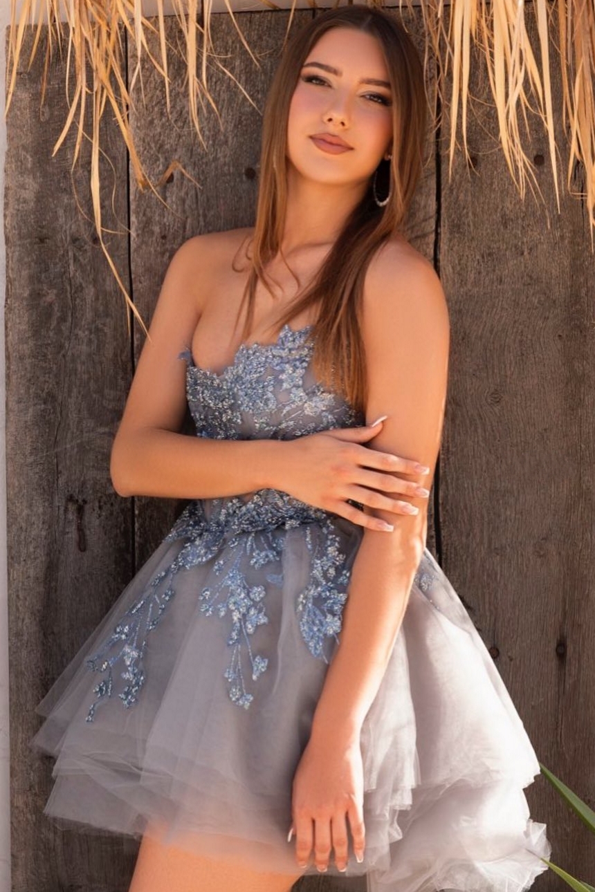 Sexy Strapless Tulle Appliques Lace A-Line Short Homecoming Dress