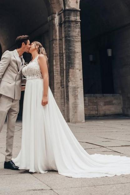 Sleeveless Keyhole White Beach Chiffon Wedding Dresses