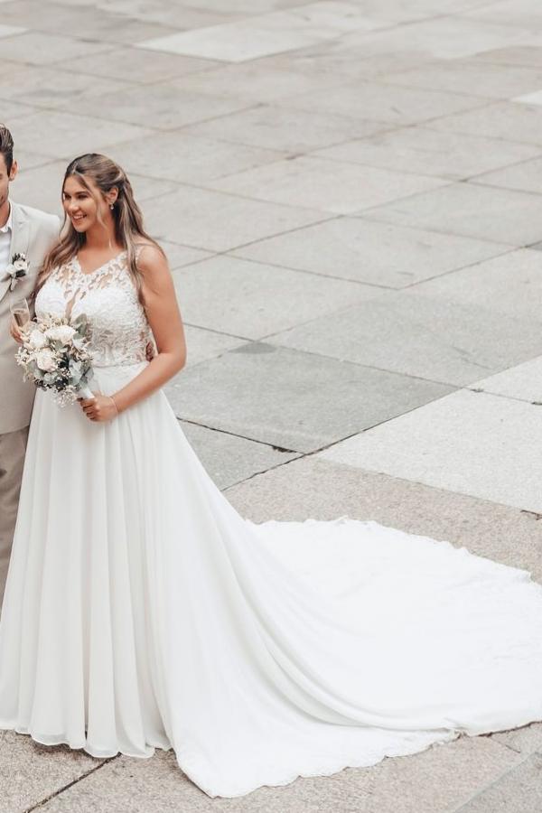 Sleeveless Keyhole White Beach Chiffon Wedding Dresses