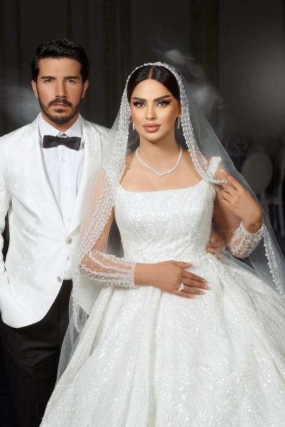 Square Neckline Glitter Sequins Satin Princess Wedding Dresses Long Sleeve