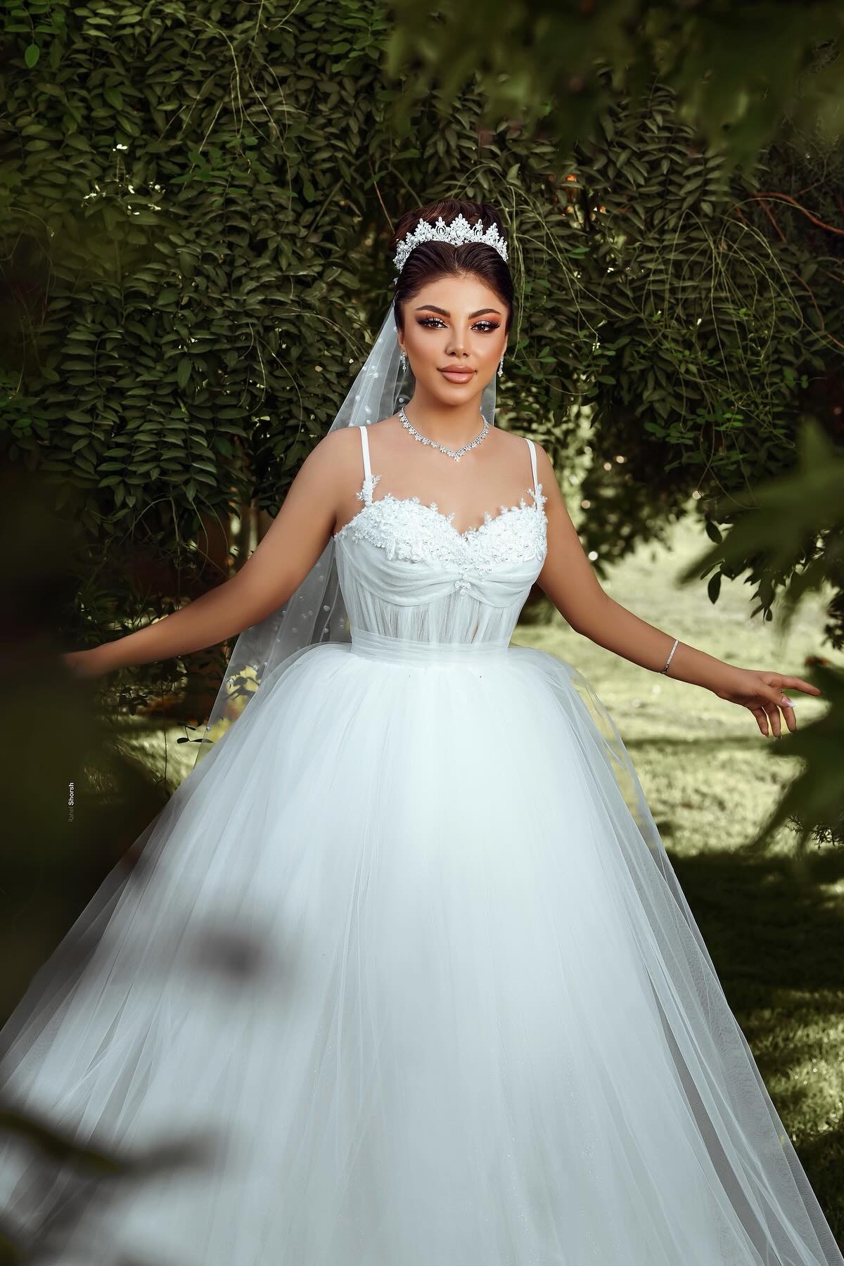 Sweetheart Spaghetti Straps Tulle Appliques Lace A-Line Wedding Dresses