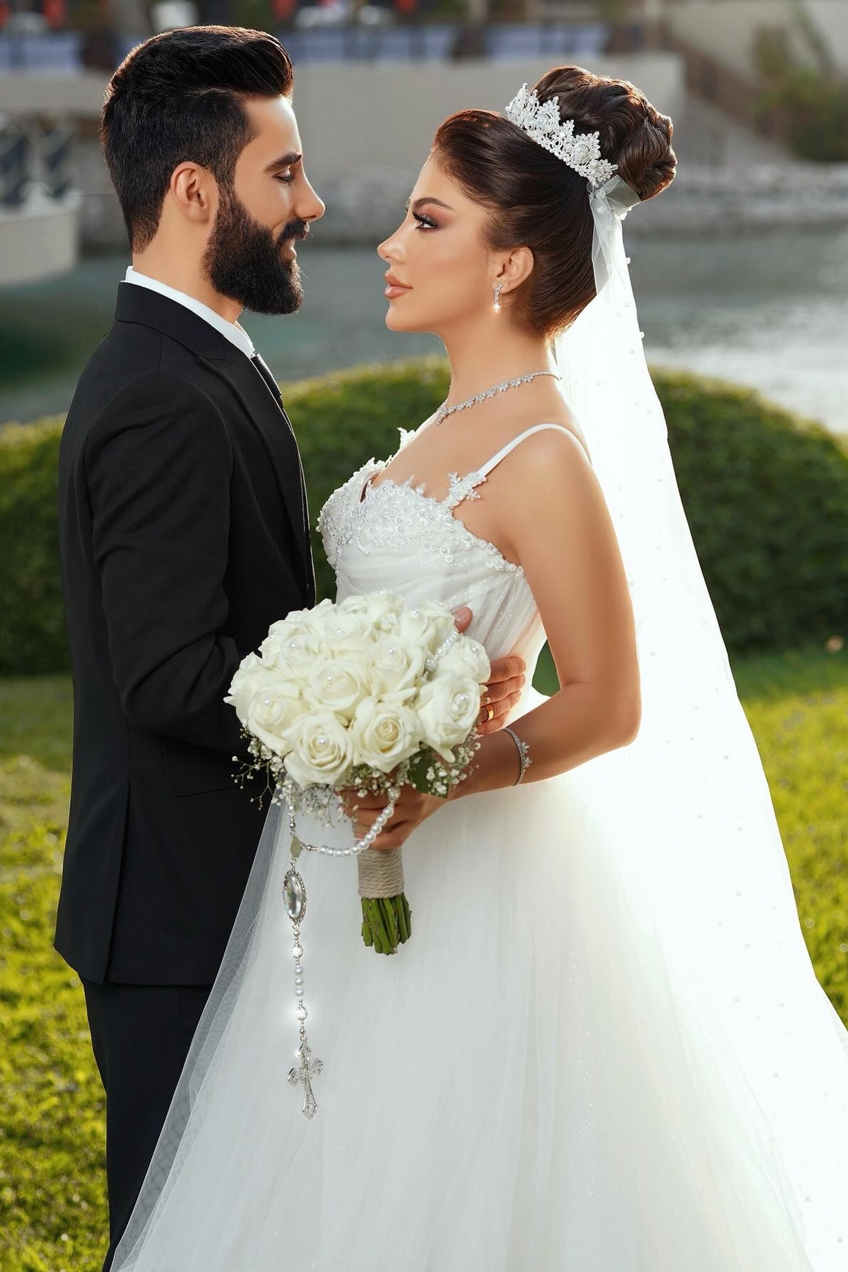 Sweetheart Spaghetti Straps Tulle Appliques Lace A-Line Wedding Dresses