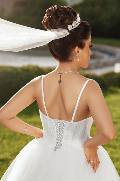 Sweetheart Spaghetti Straps Tulle Appliques Lace A-Line Wedding Dresses