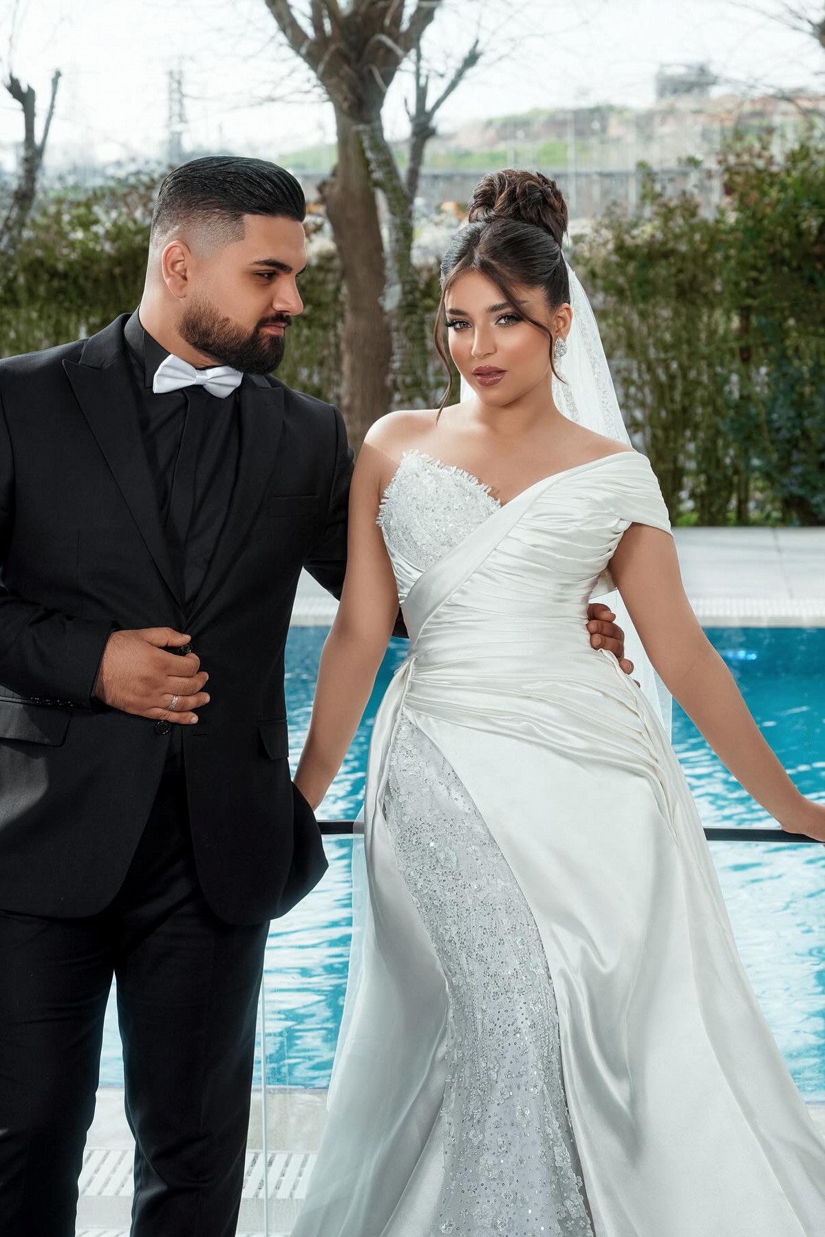 Unique One Shoulder Stain Sequin Mermaid Wedding Dresses