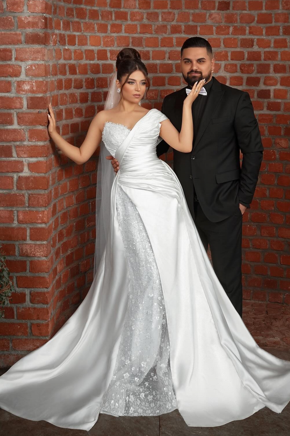 Unique One Shoulder Stain Sequin Mermaid Wedding Dresses