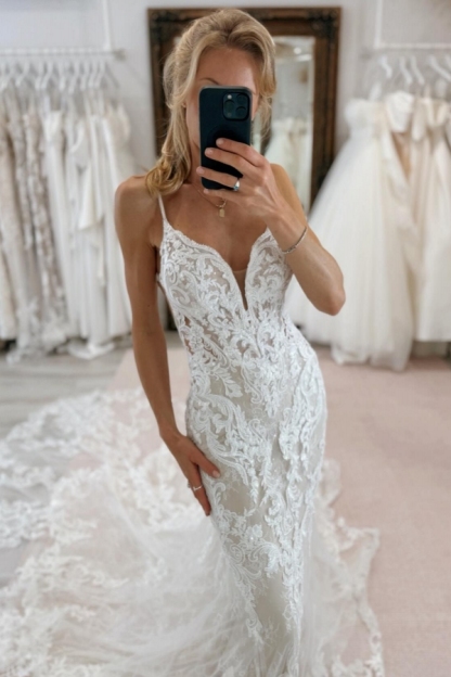  V-neck Lace Court Train White Elegant Wedding Dresses