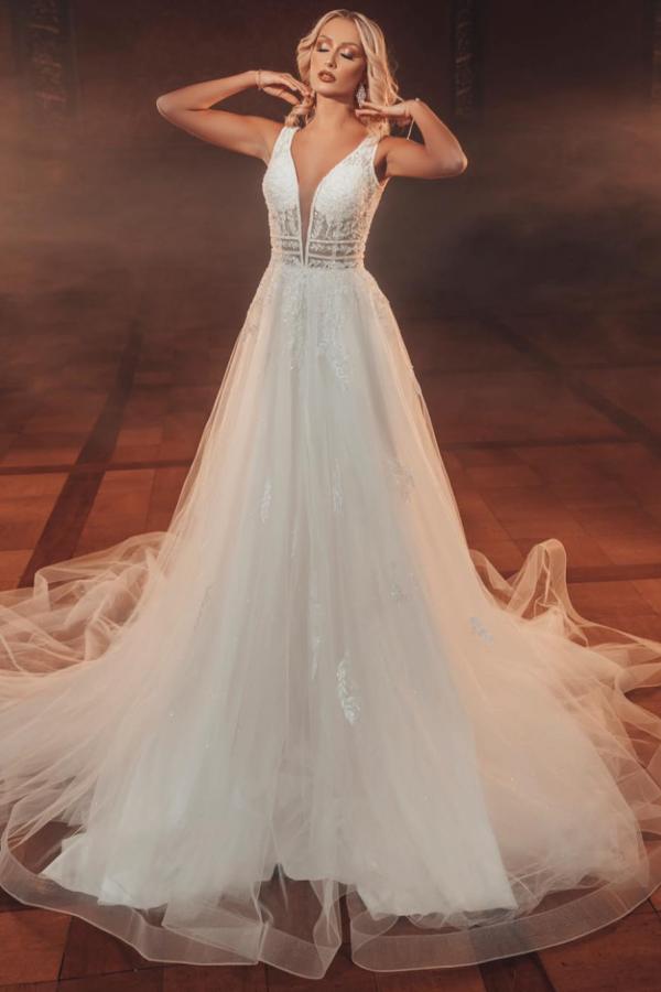 V-neck Sleeveless Ivory Forest Tulle Wedding Dresses
