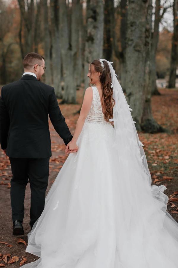 V-neck Sleeveless Ivory Forest Tulle Wedding Dresses