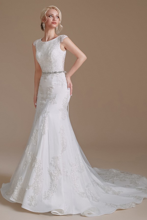 White Sleeveless Mermaid Wedding Dress Floral Lace Bridal Dress wit Belt