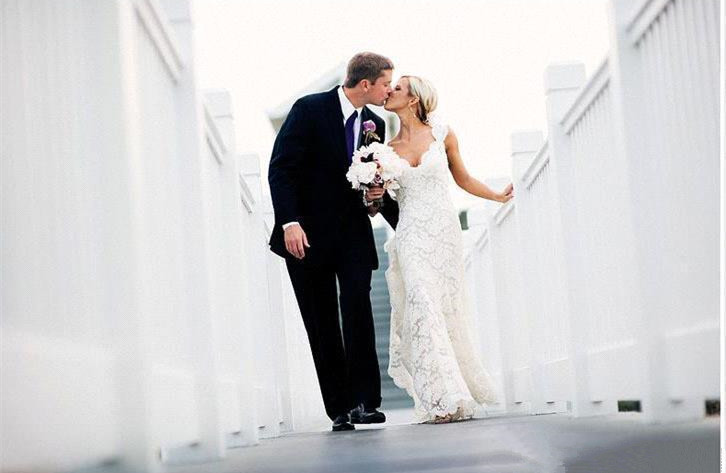 Elegant Full Lace Wedding Dress Open Back Sleeveless Summer Wedding Gowns