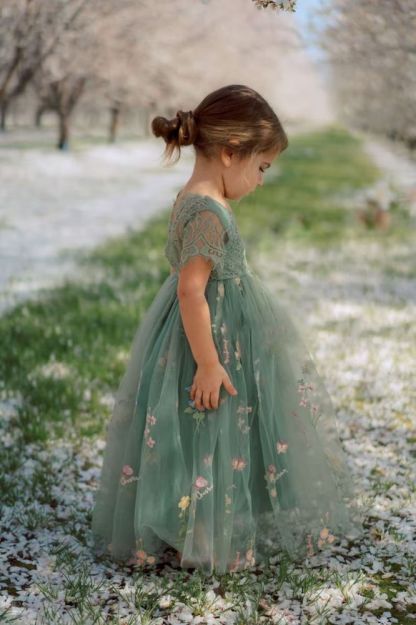 Beautiful Sage Long Ball Gown Tulle Embordery Flower Girl Dresses