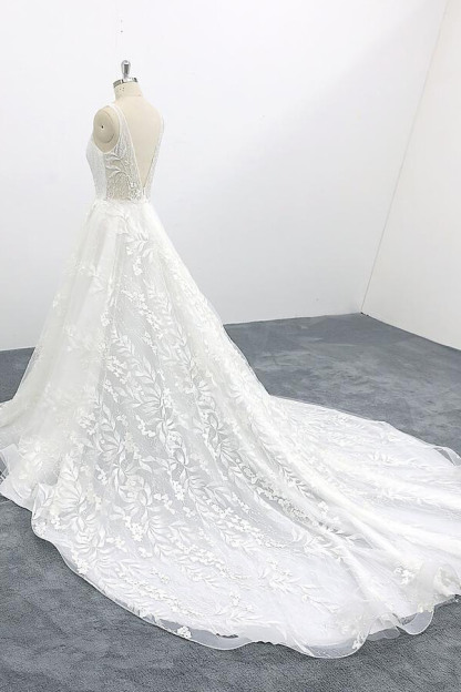 White Sweetheart Lace A-line princess Court Train Wedding Dress