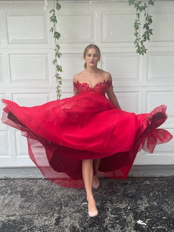 Off the shoulder burgundy sweetheart lace prom dress