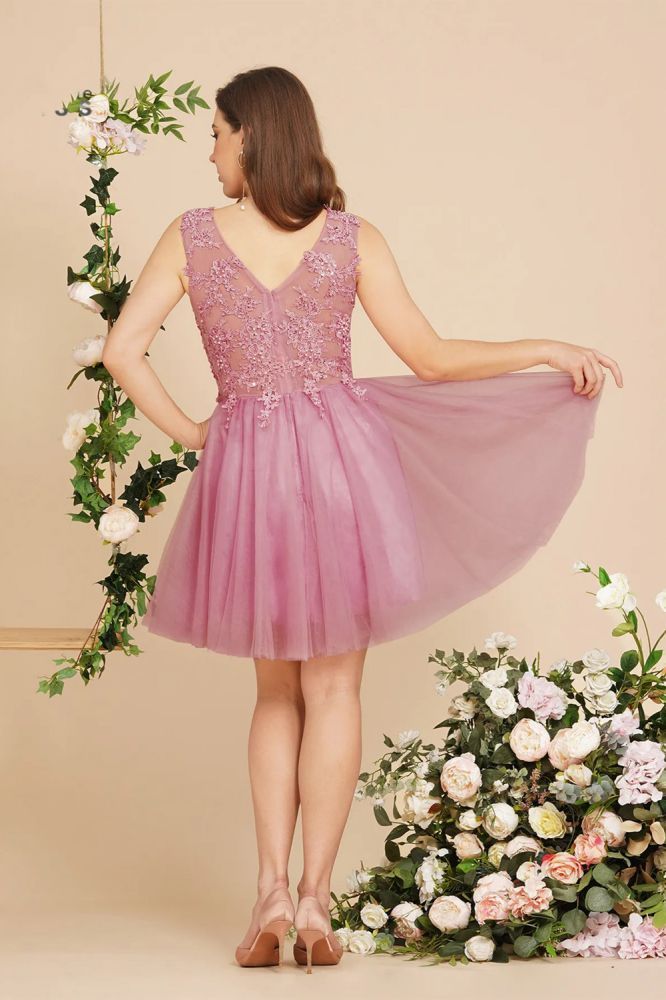 Dusty pink Round neck knee length Tulle homecoming dress