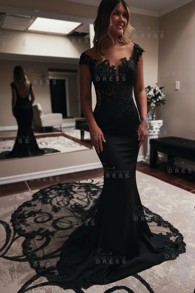 Elegent Sleeveless Chapel Train Mermaid Wedding Dress with Lace Appliques