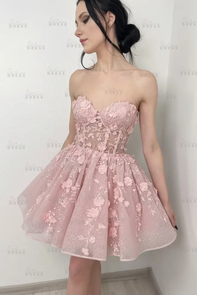 Sweetheart Strapless Lace Appliques A-Line Short Wedding Dresses