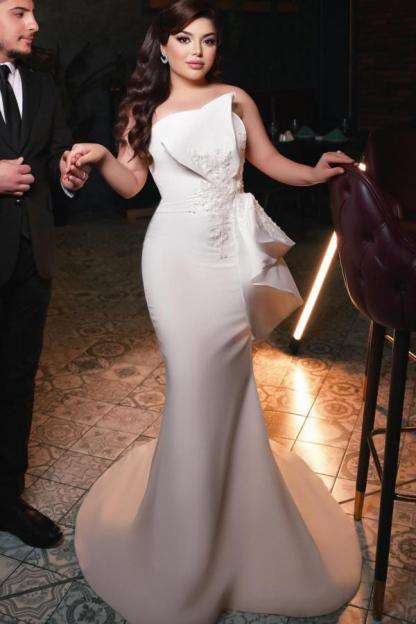 One shoulder Mermaid Court Train Wedding Dresses