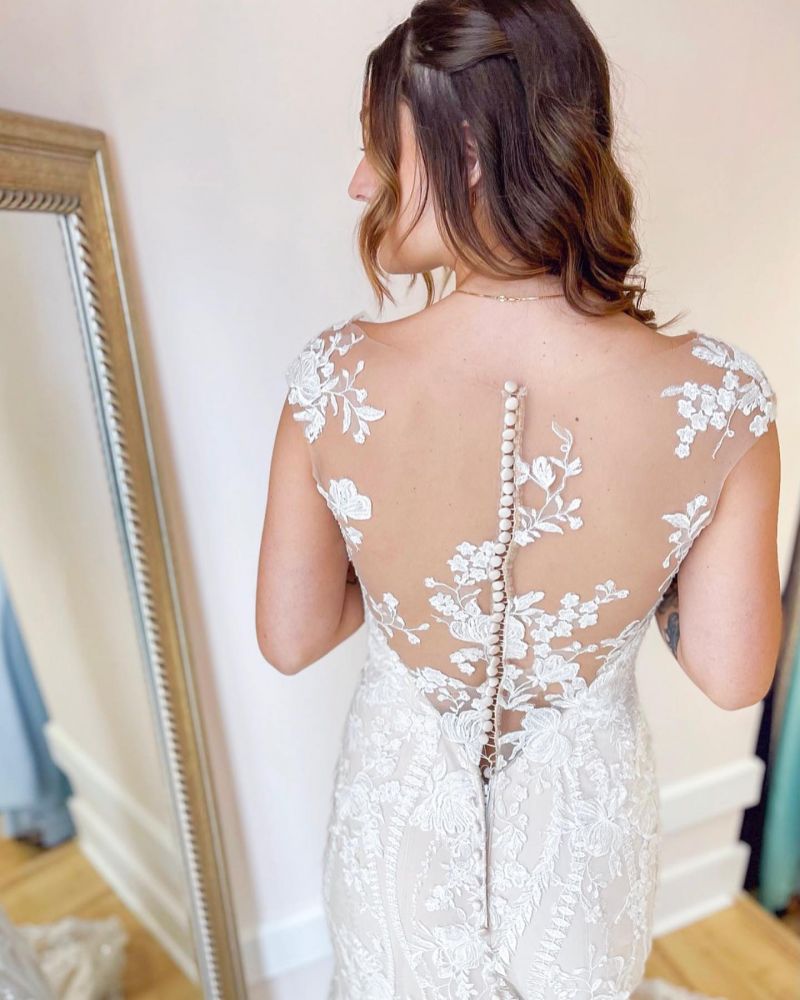 V neck Floral Lace Sleeveless Floor-Length Wedding Dress